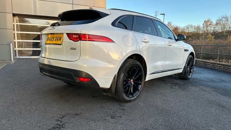 Jaguar F-Pace 2.0d [180] Chequered Flag 5dr Auto AWD Diesel Estate